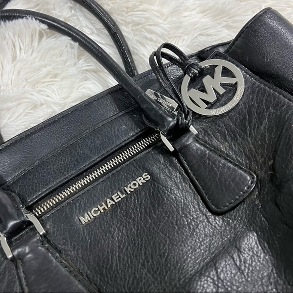 Michael Kors Sophie Saffiano Pebbled Leather Bag - Picture 2 of 11